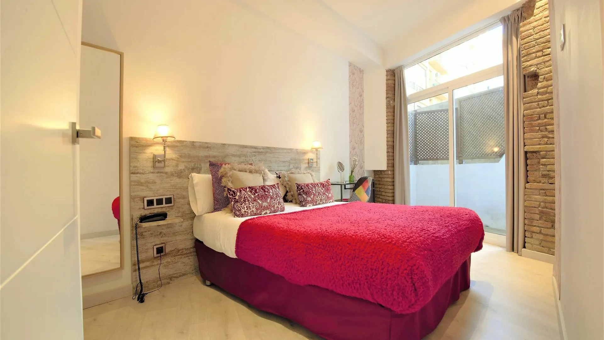Dreamkeys Apartments & Suites Barcelona 3*,