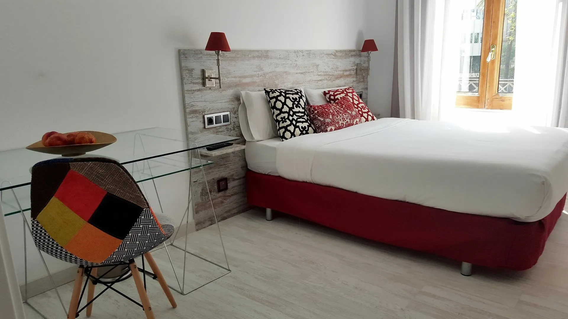 Dreamkeys Apartments & Suites Barcelona 3*,  España