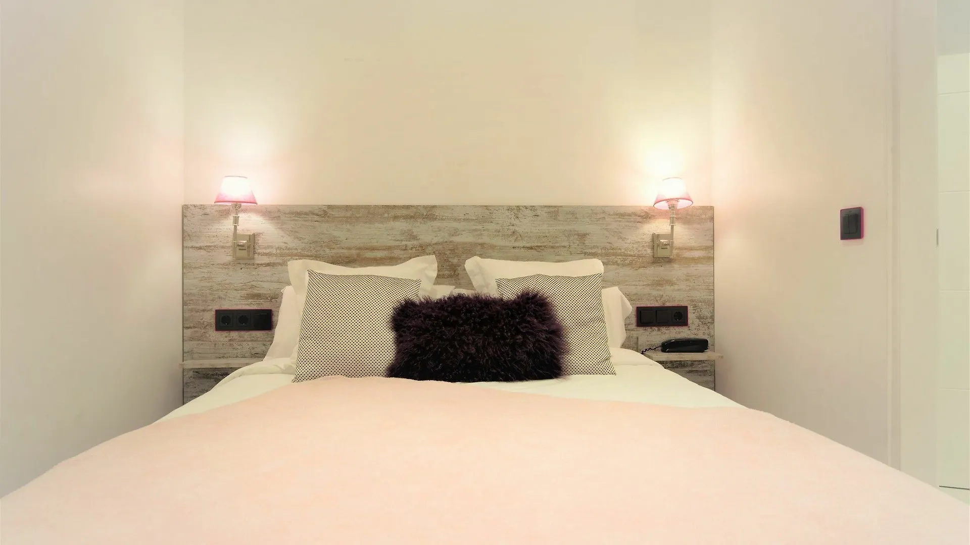 Dreamkeys Apartments & Suites Barcelona 3*,