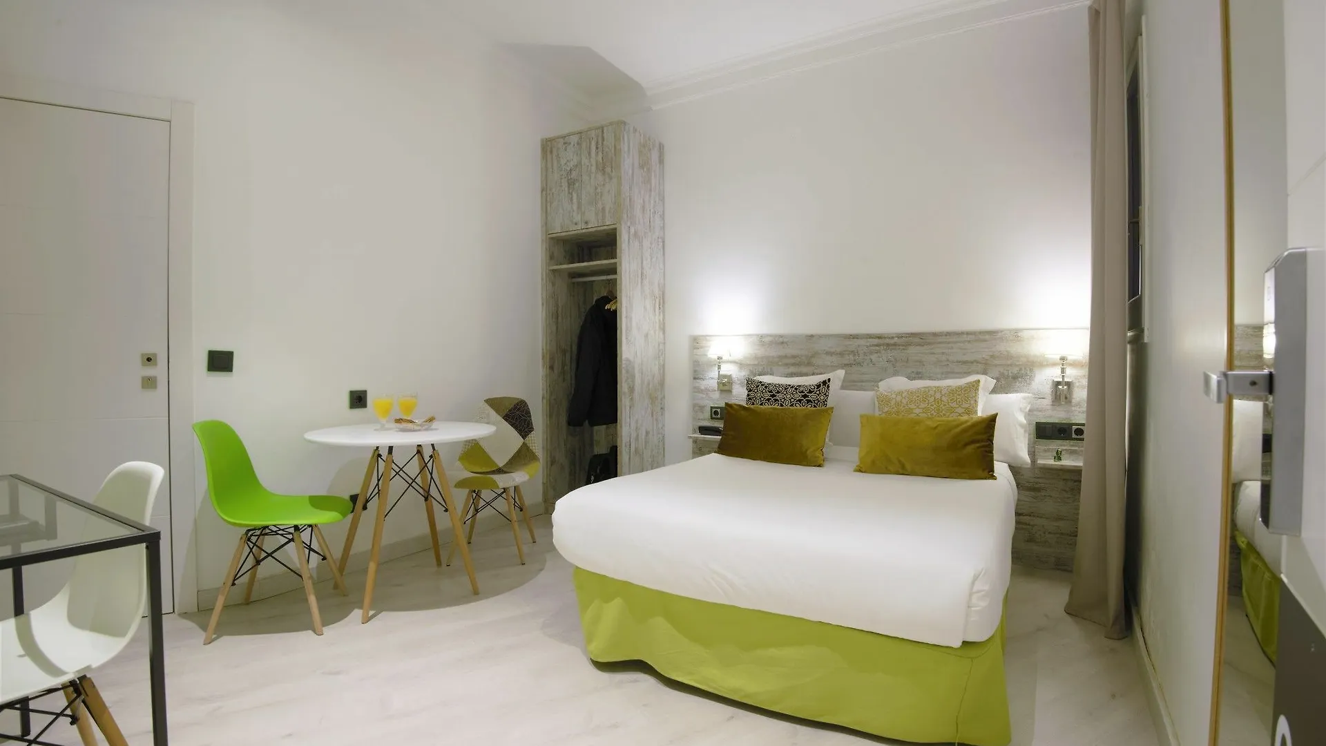 Dreamkeys Apartments & Suites Barcelona Hotel