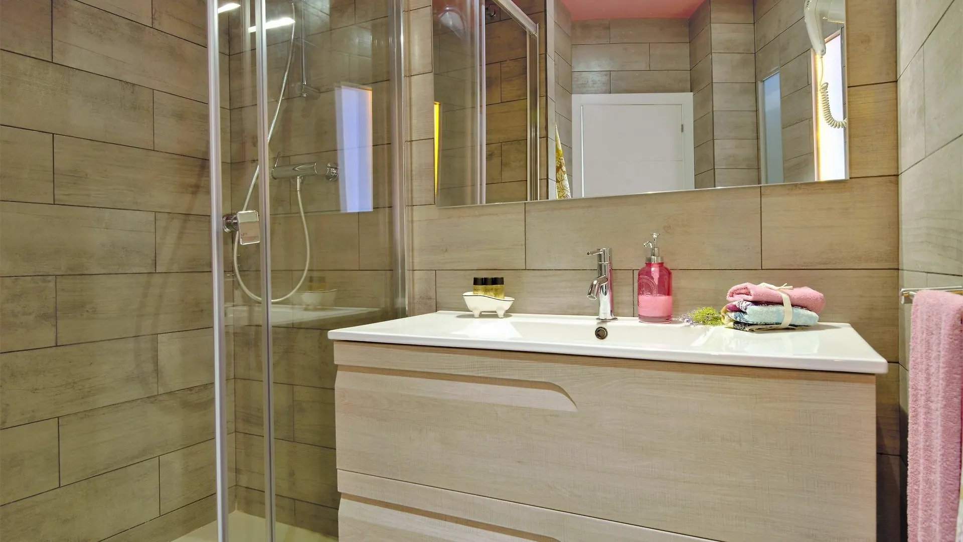 Hotel Dreamkeys Apartments & Suites Barcelona