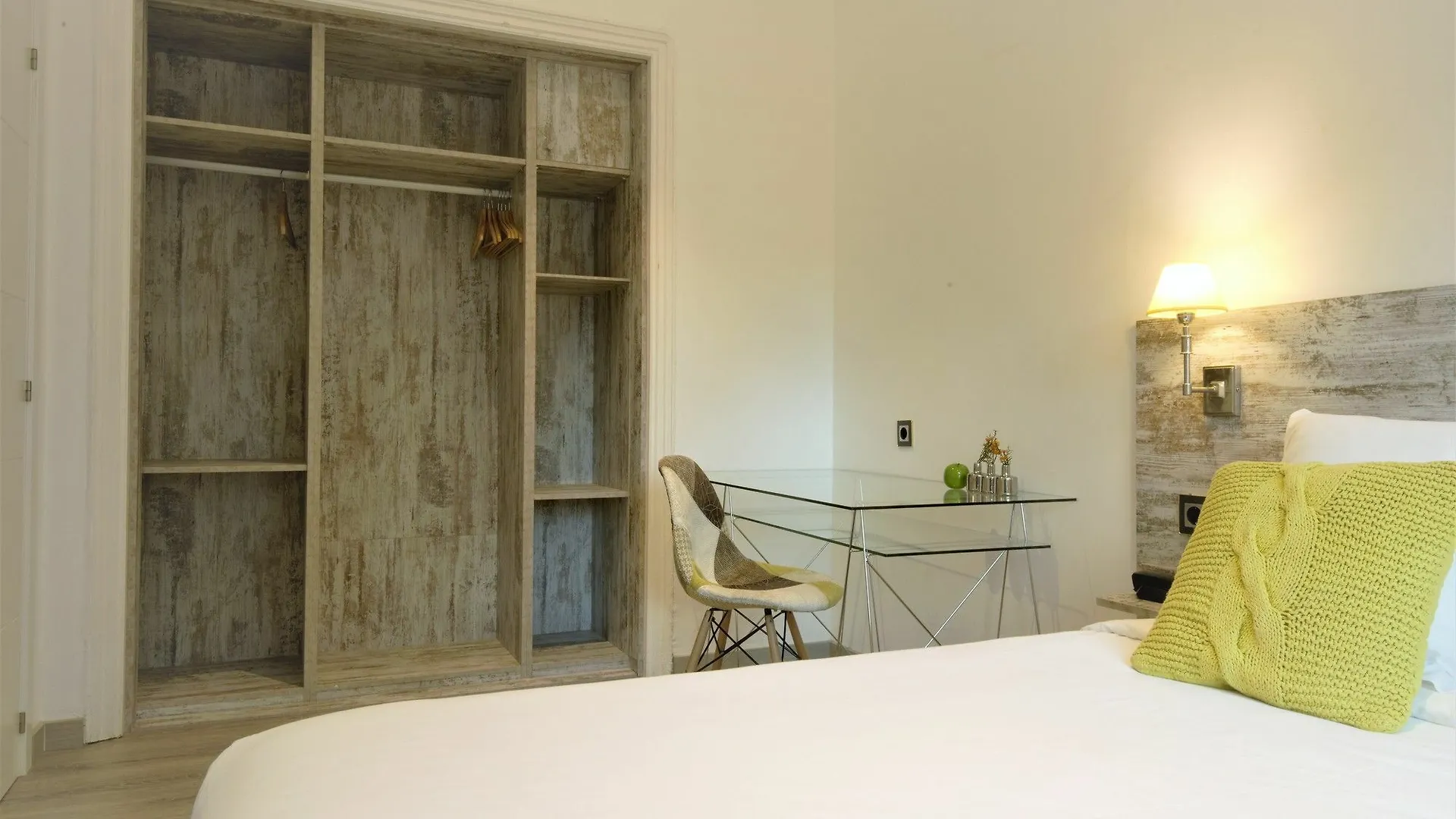 Dreamkeys Apartments & Suites Barcelona Hotel
